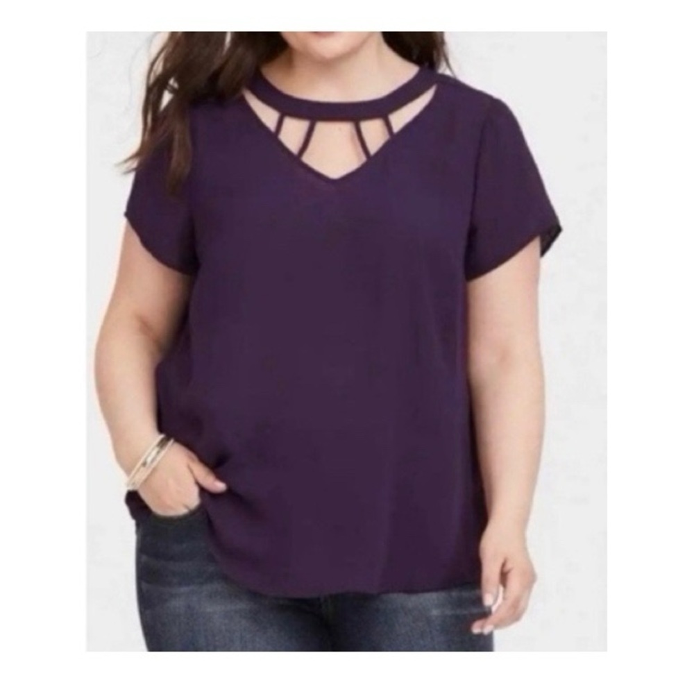Torrid Georgette Cage Neck Purple Top NWT‎